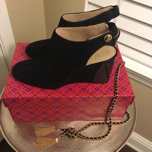 Tory Burch Suede Black Wedges sz 10